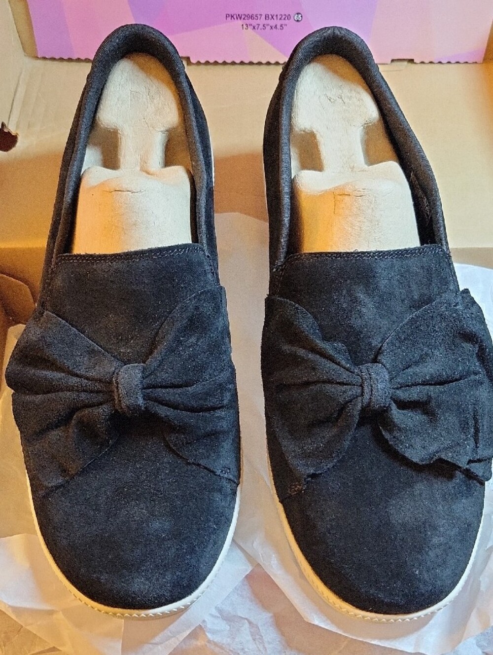 Skechers Journey Bow Slip-On Sneakers New in Box Black Suede Size 11